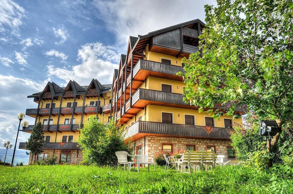 Residence Des Alpes Азиаго Экстерьер фото